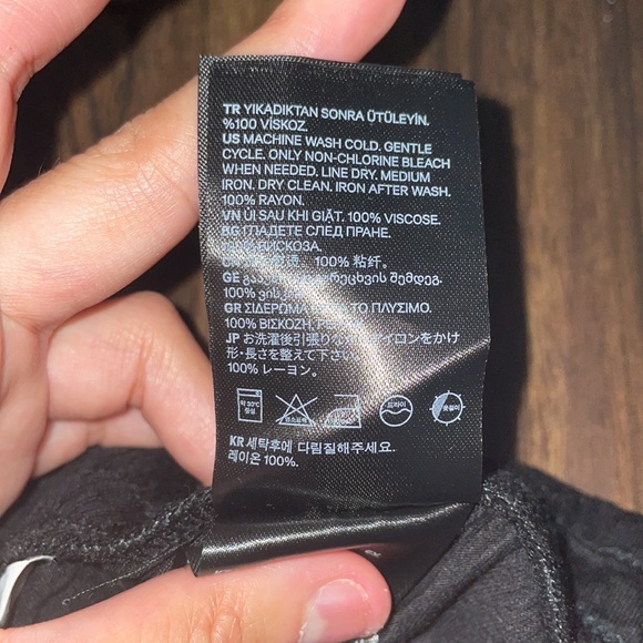 NWT H&M Black Lightweight Drawstring Joggers - Picture 5 of 9